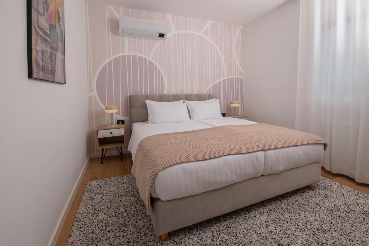 Family & Friends Pula - Top Floor - Free Parking Екстериор снимка