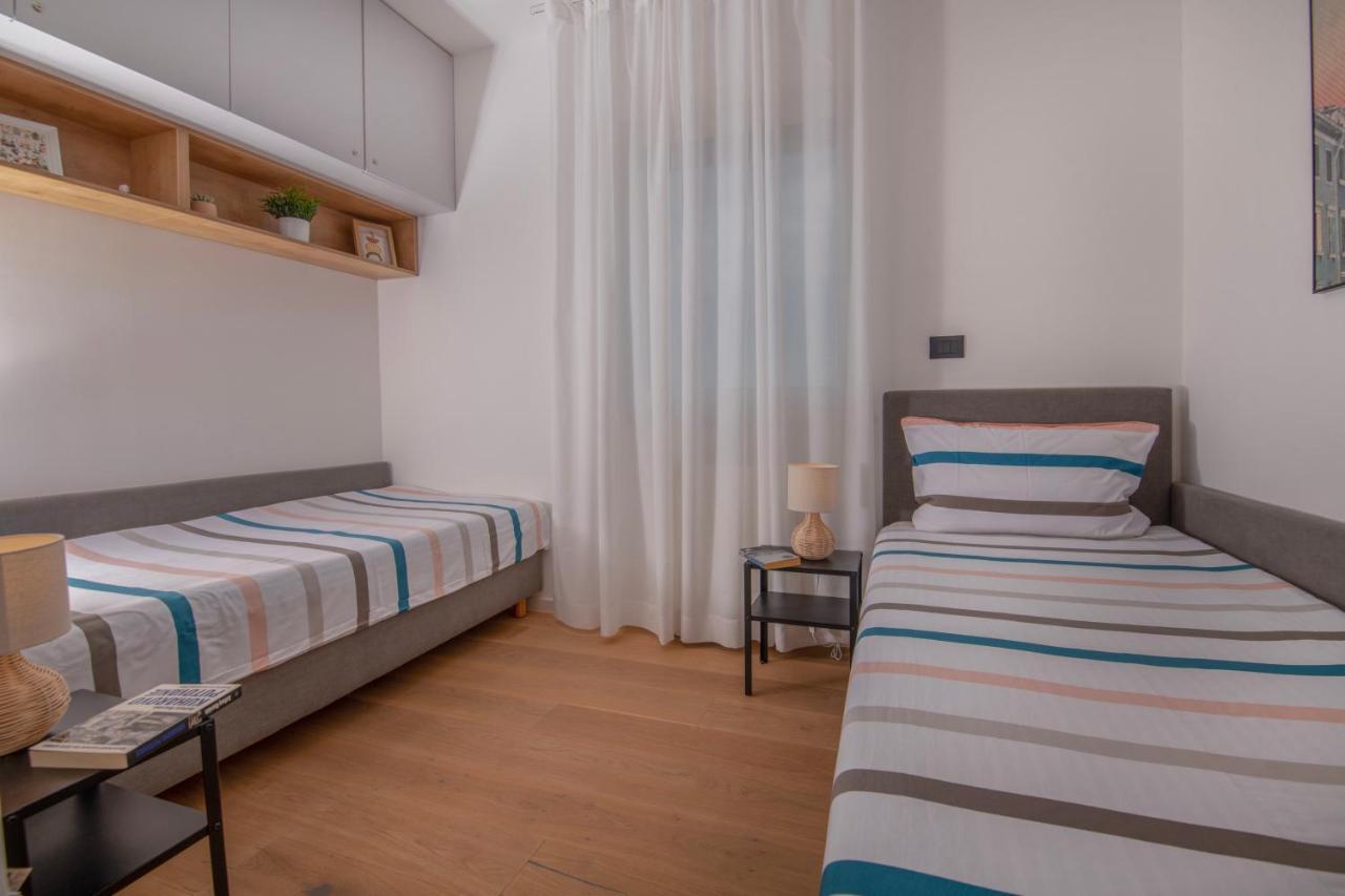 Family & Friends Pula - Top Floor - Free Parking Екстериор снимка